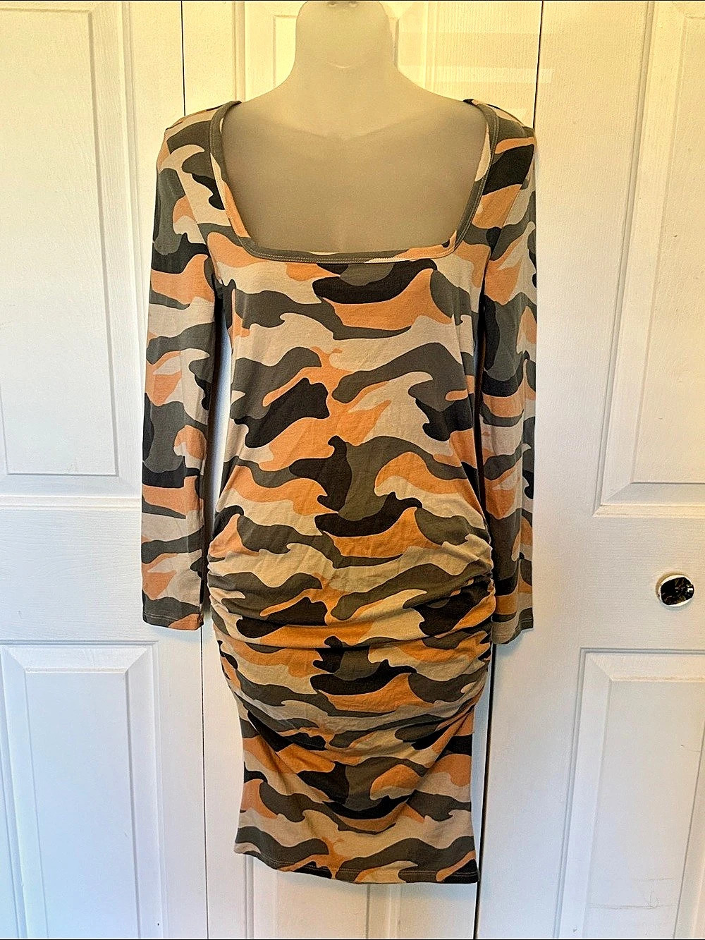 Venus Camo Ruched Mini Dress in Beige & Green Size M GUC BL5
